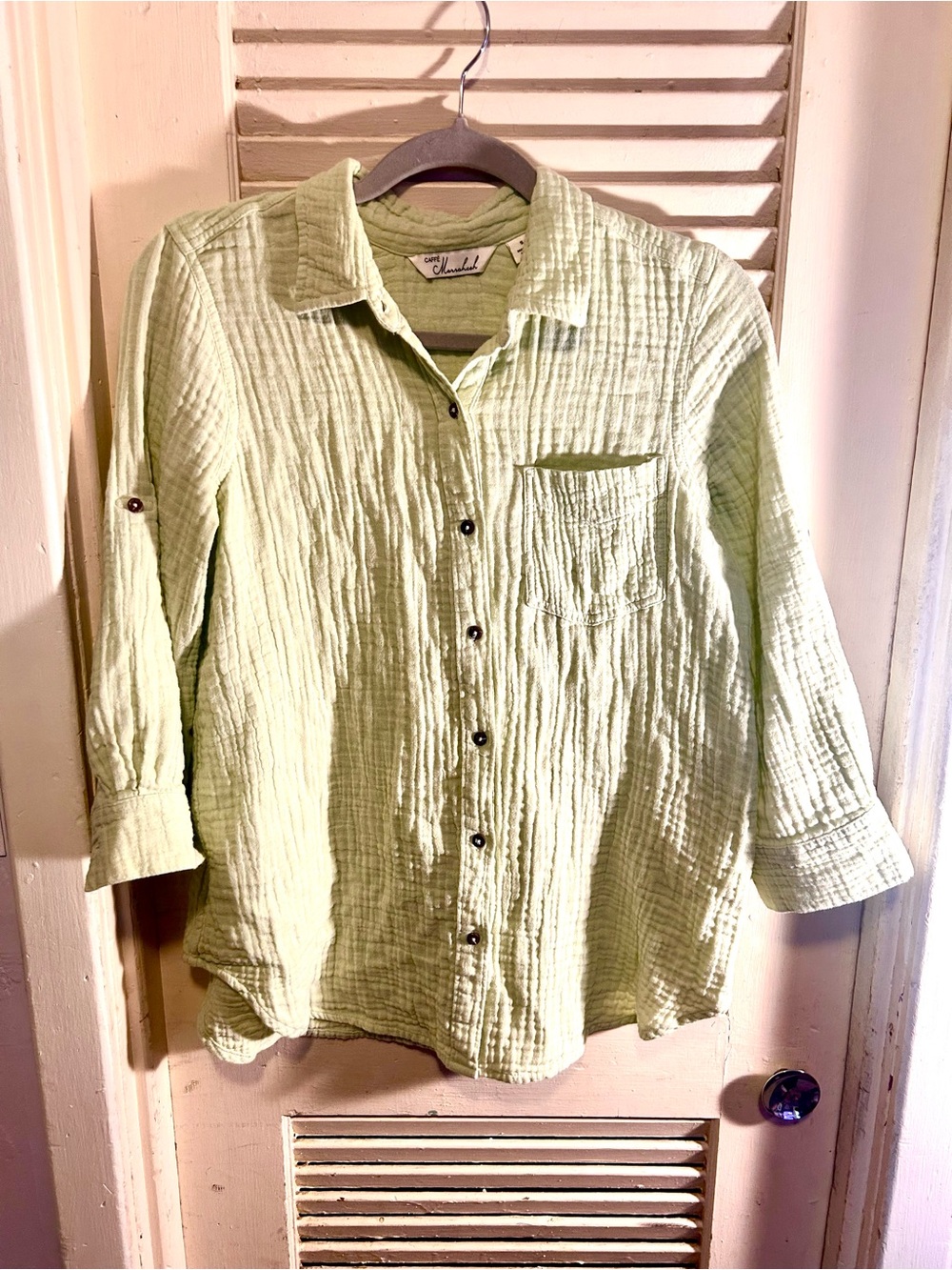 Casual Light Green Crinkle Button-Down Shirt